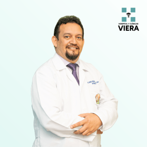 Dr. Darwin García